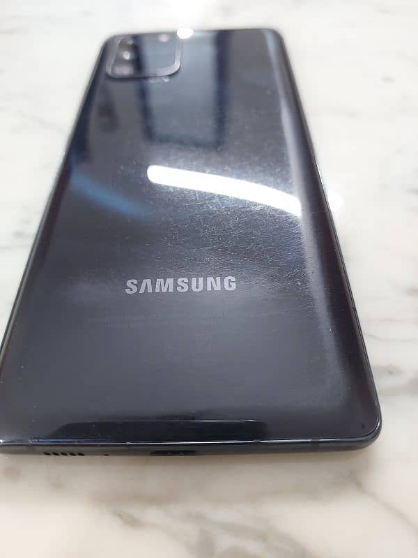 Samsung Galaxy S10 Lite 11