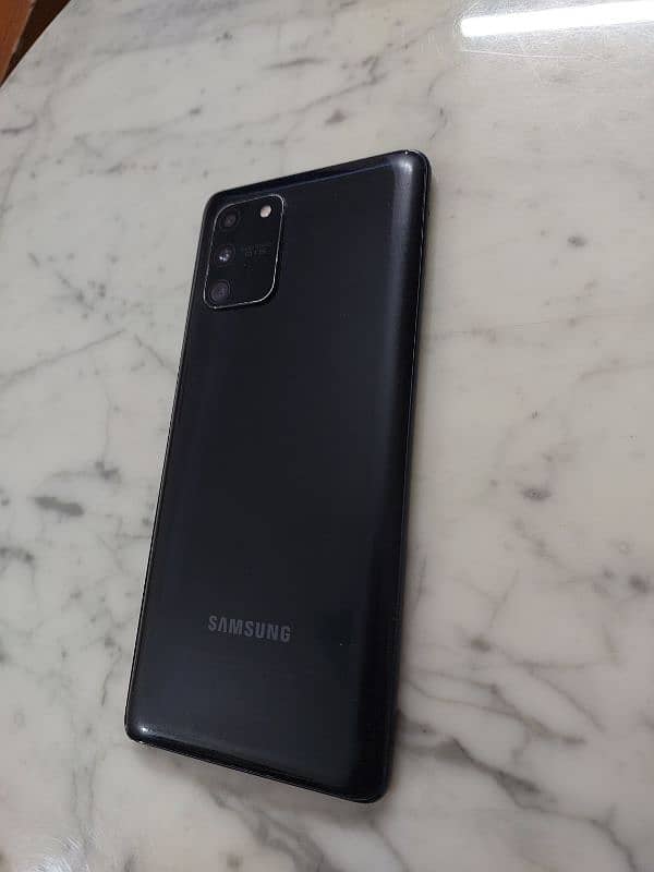 Samsung Galaxy S10 Lite 12