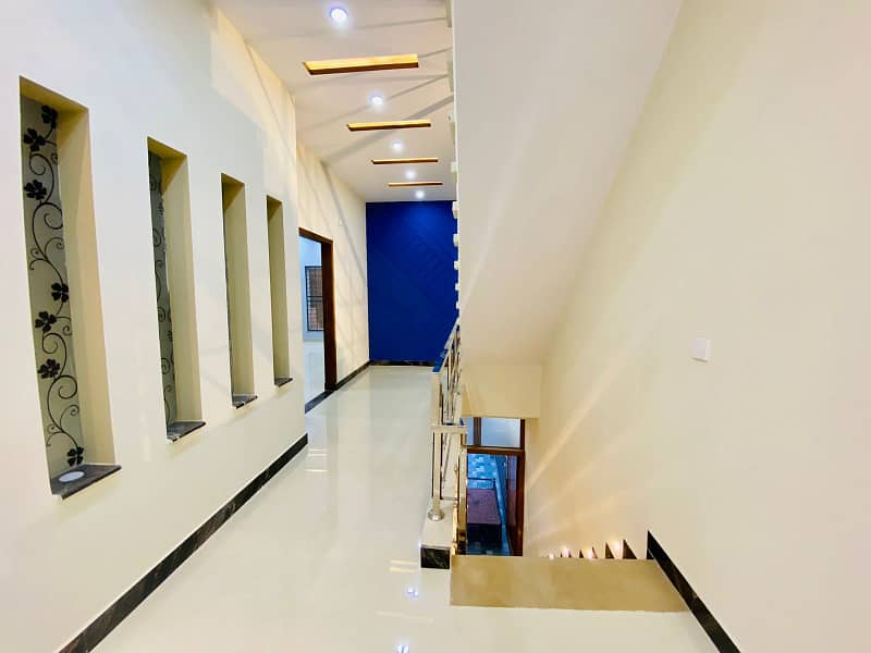 6.5 Marla Brand New Triple Storey House For Sale In Samanabad Lahore 22