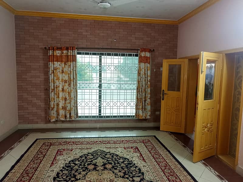 1 kanal beautiful uper portion for rent at the prime location of johar town 7