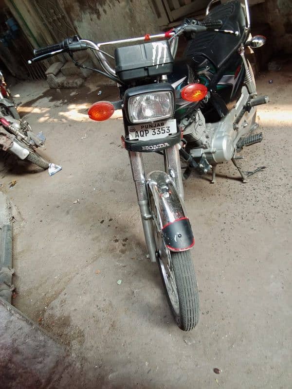 Honda 125 22-23 MODEL 3