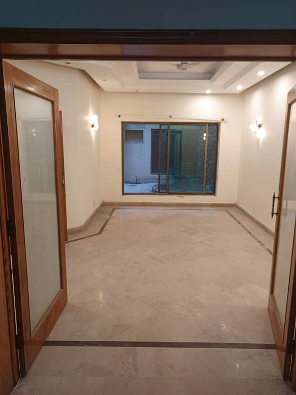 1 kanal commercial house for rent at the prime location of Johar town 20