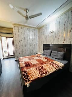 Daily basis Luxuries Apartments Available Gold Crest Mall And Residency DHA LAHORE