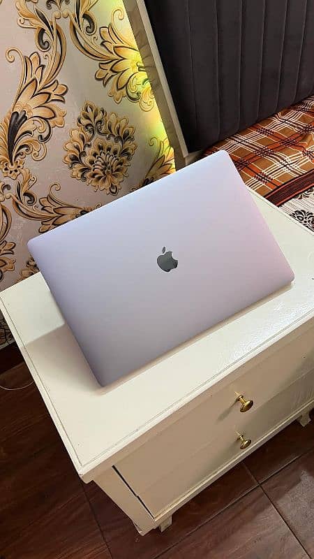 MACBOOK PRO 2019 (A2141)  16'' INCHES (CORE I7)  AVAILABLE IN QUANTITY 0