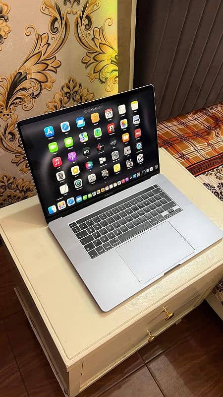 MACBOOK PRO 2019 (A2141)  16'' INCHES (CORE I7)  AVAILABLE IN QUANTITY 1