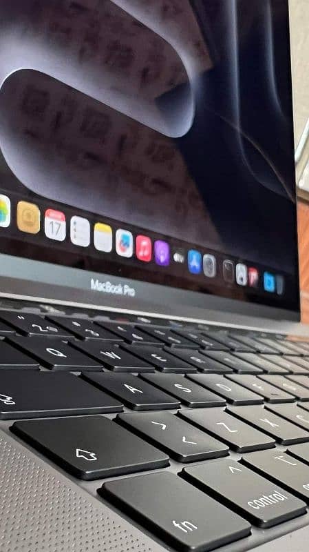 MACBOOK PRO 2019 (A2141)  16'' INCHES (CORE I7)  AVAILABLE IN QUANTITY 9