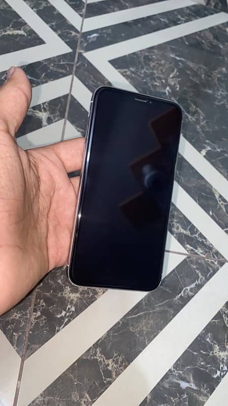 I phone x 256gb with original box lush condition for sale in lahore. 2