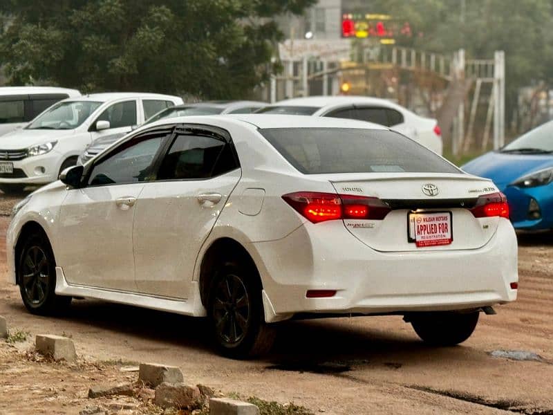 Toyota Corolla Altis 1.6 2015 1