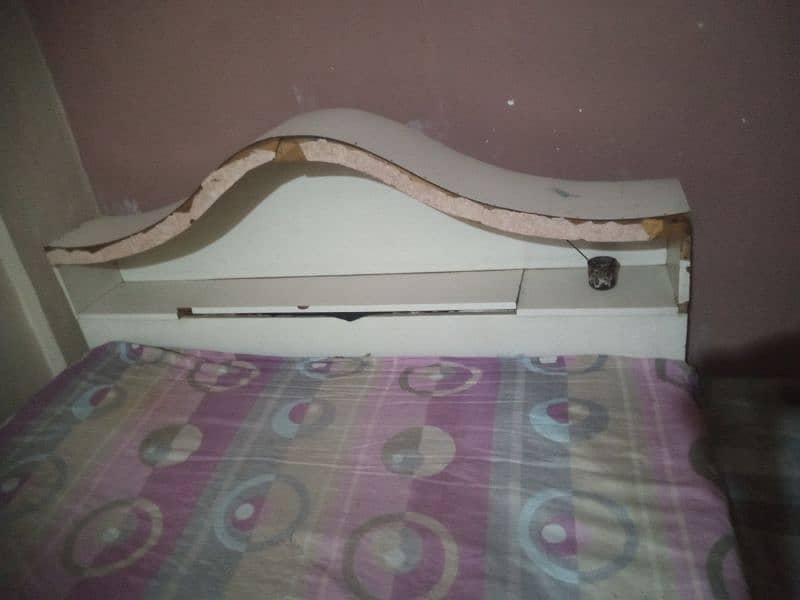 Bed Abd almari 9