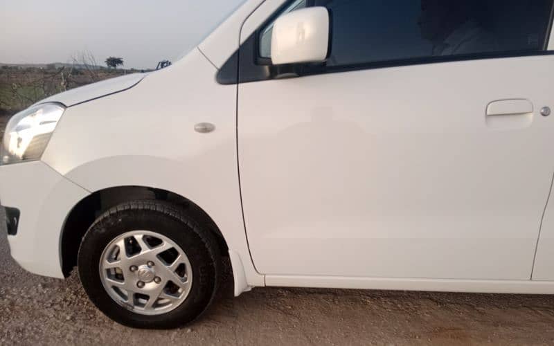 Suzuki Wagon R 2018 4