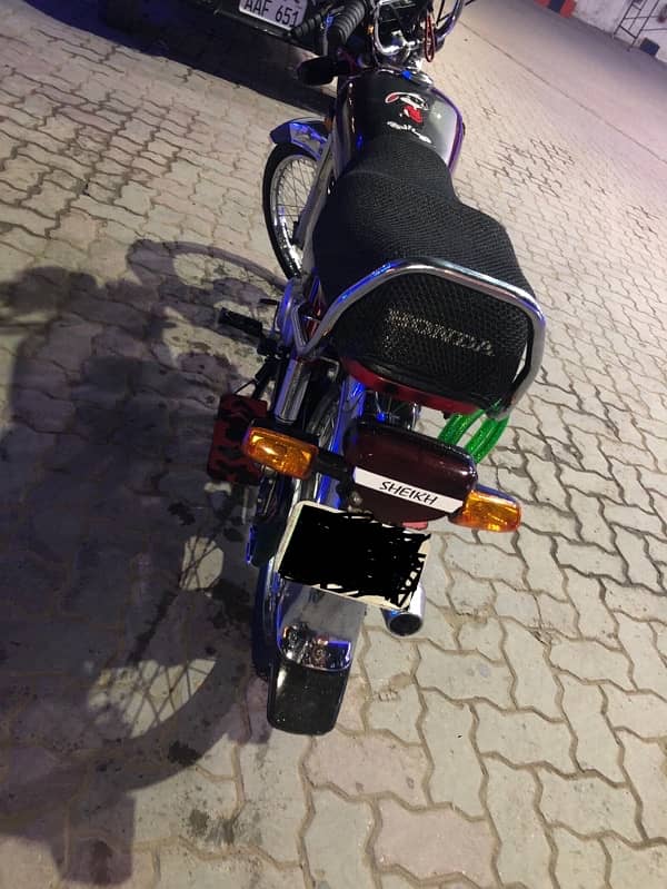 Honda 70 2020 model total jeniune for sale in Lahore. 1