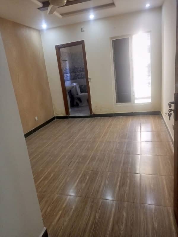 1550 Square Feet Flat For rent In E-11/4 Islamabad 5