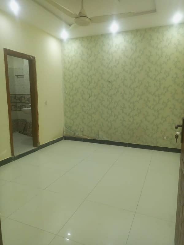 1550 Square Feet Flat For rent In E-11/4 Islamabad 7