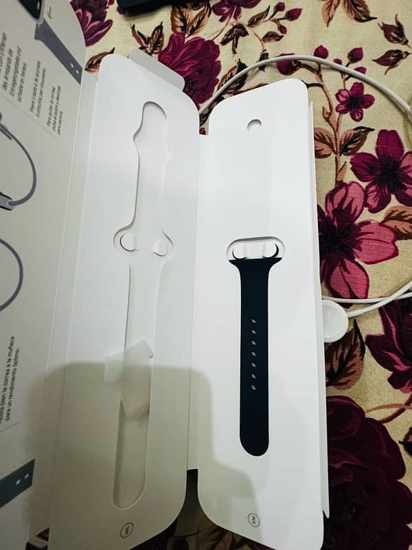 apple watch SE 2nd generation cellular 44mm with box 3