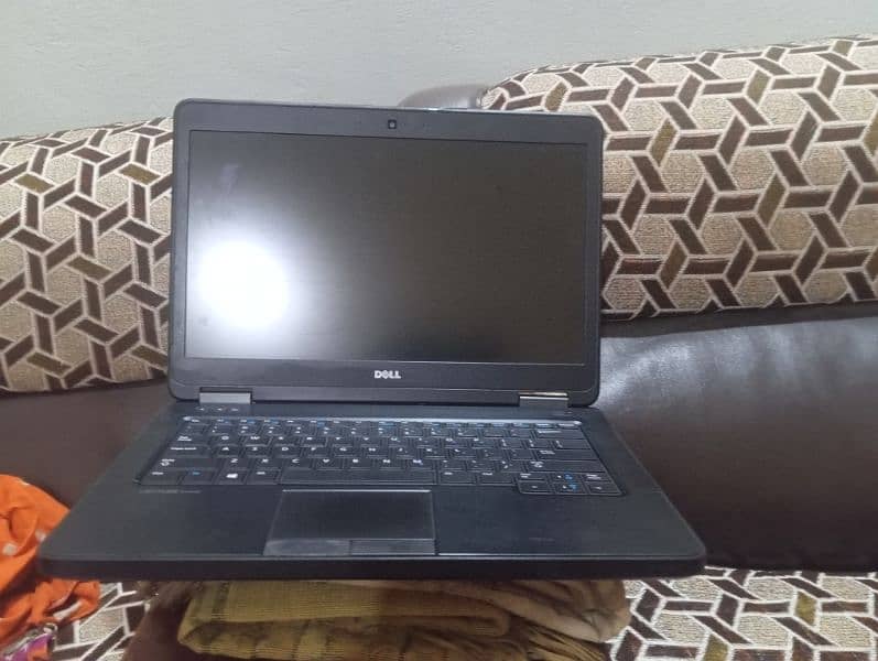 Dell laptop core i5 4th Genetaion 3