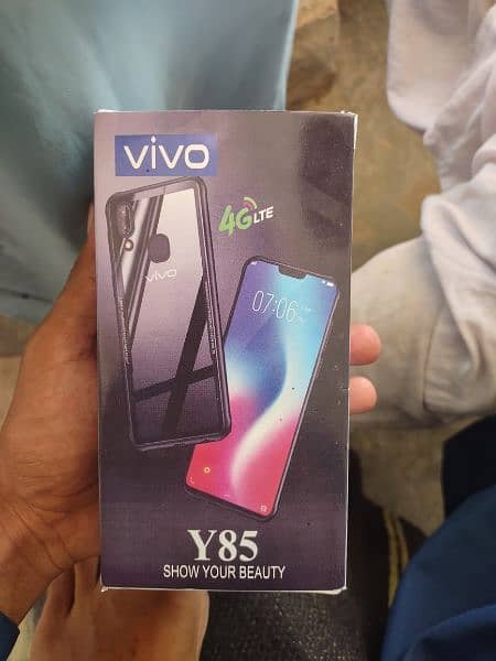 Vivo Y85 Full With Charger Box. With Full Lash. Condition 3