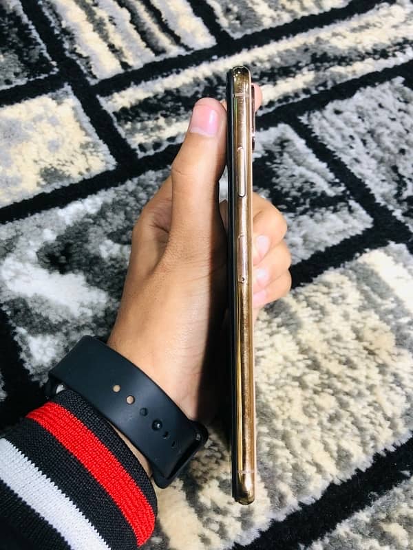 IPHONE XS MAX 64GB 6