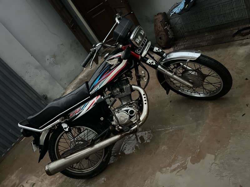 Honda 125 Black 2015 with Special Number CTk-71 exchange hogae with 70 5