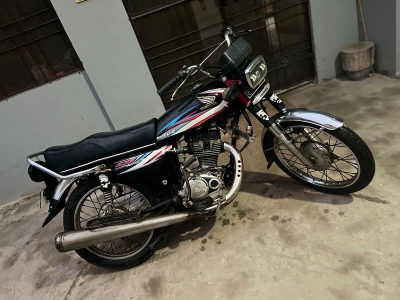 Honda 125 Black 2015 with Special Number CTk-71 exchange hogae with 70 7