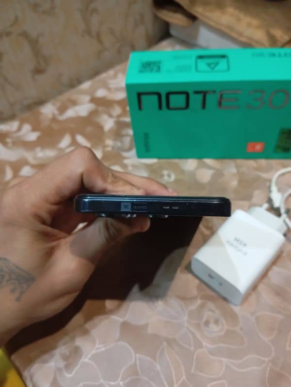 infinix Note 30 GB 8+ 256 10 by 9 3