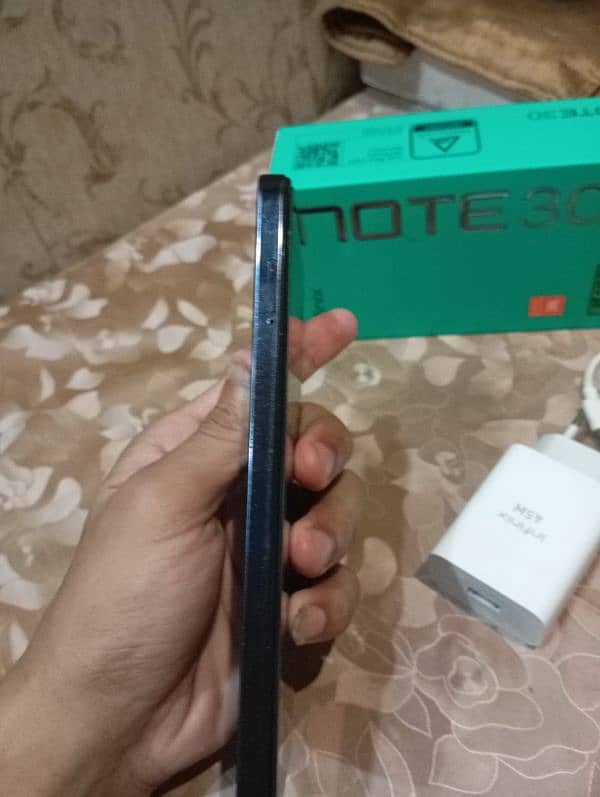 infinix Note 30 GB 8+ 256 10 by 9 4