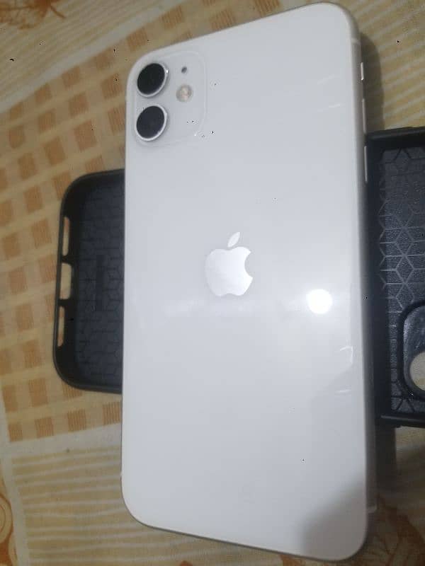 argent sale iphone11 . . 128 GB new condition. . battery 84 % 3