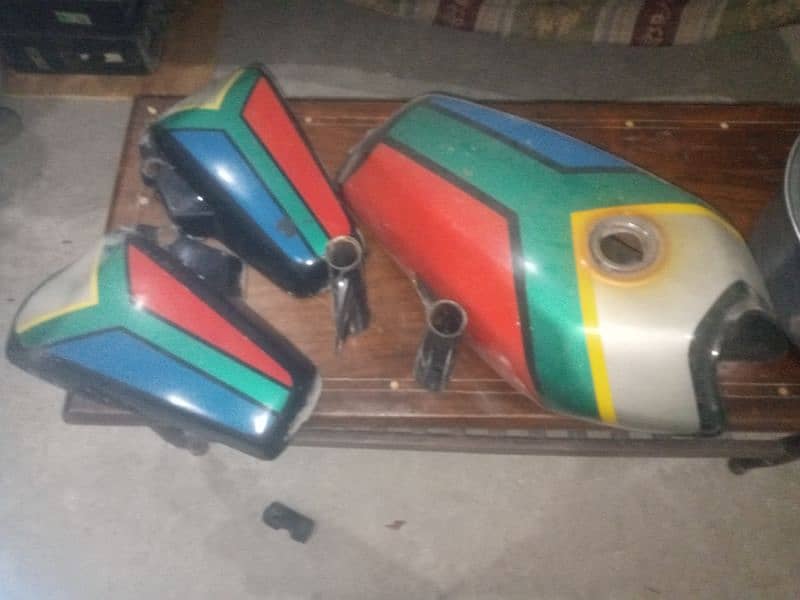 125 fuel tank for sale 0