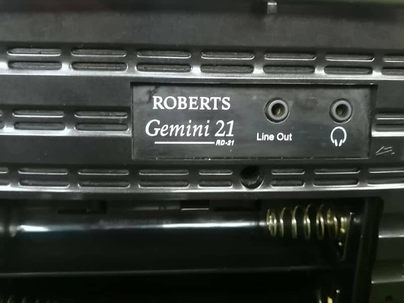 Radio Roberts Gemini 21 England 2