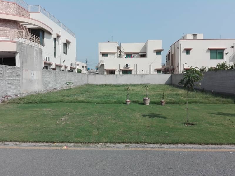 Prime Location 10 Marla Residential Plot For Grabs In EME Society 5