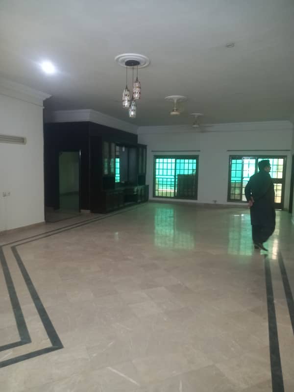 Prime Location 32 Marla Upper Portion In Only Rs. 120000 4