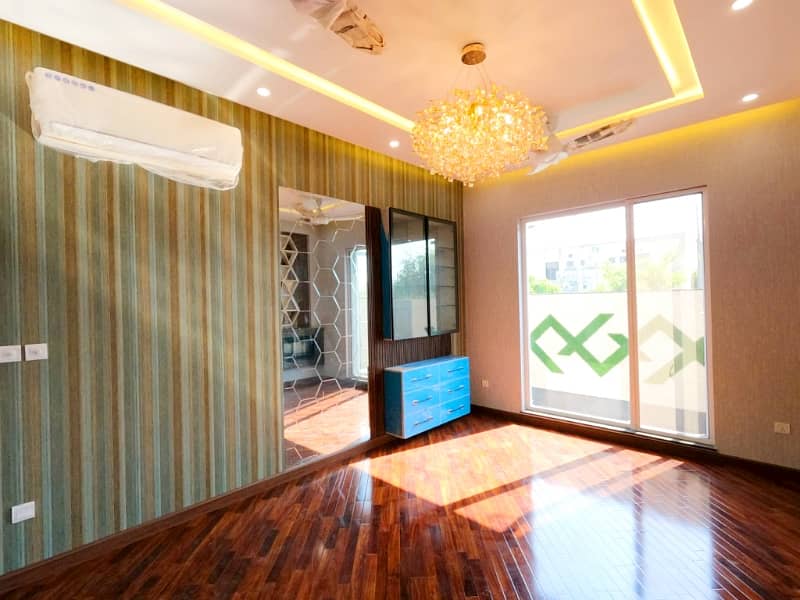 In Lahore You Can Find The Perfect House For sale 9