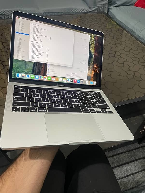 Macbook Pro m1 2020 13.3 inch 8 gb , 512 gb 3