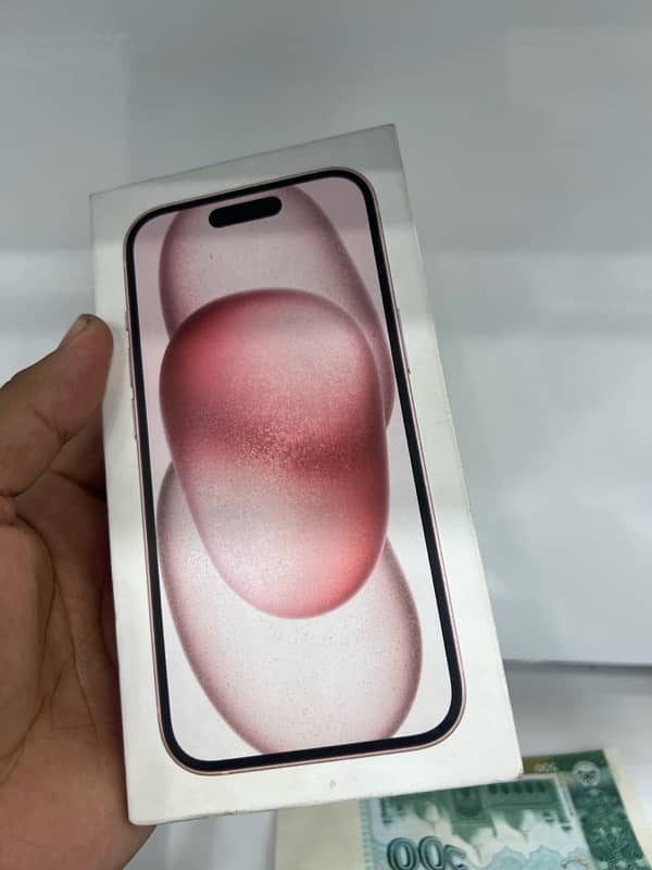 iPhone 15 128GB 1