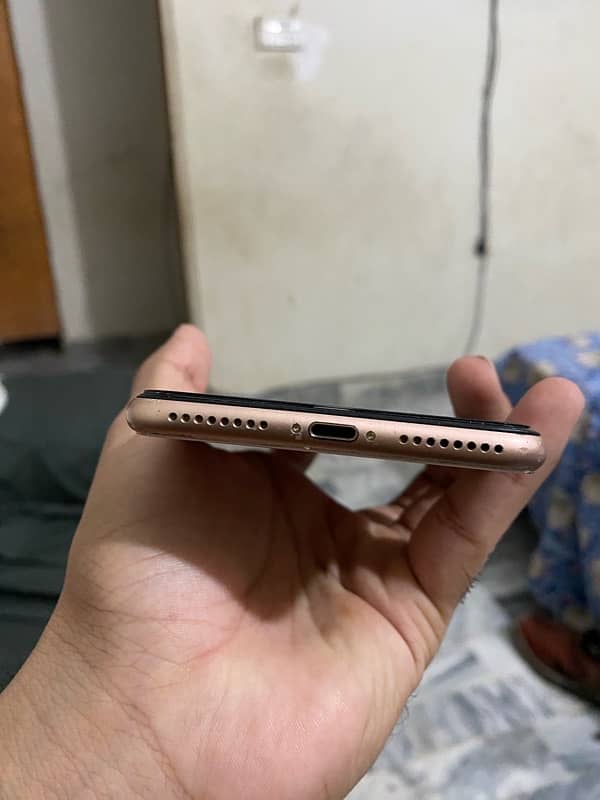 Iphone 8pLus 2