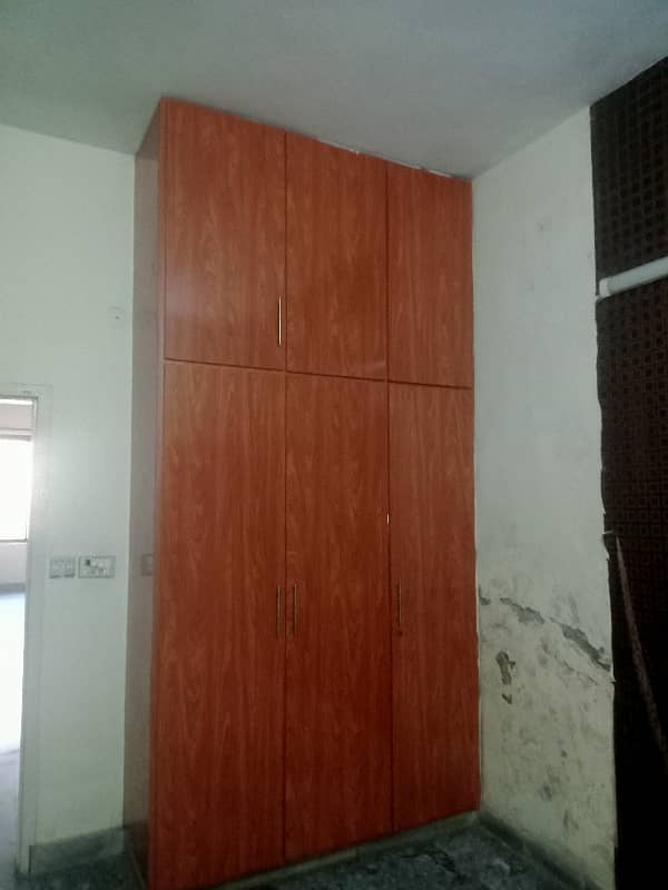 5 Marla Upper Portion for rent in sabzazar scheme In Hot location Fori Rabta keray 3