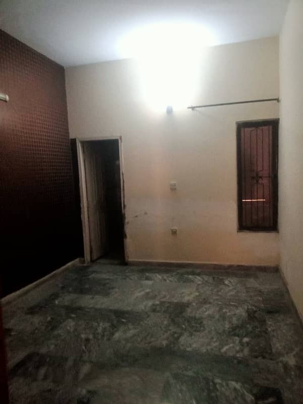 5 Marla Upper Portion for rent in sabzazar scheme In Hot location Fori Rabta keray 7