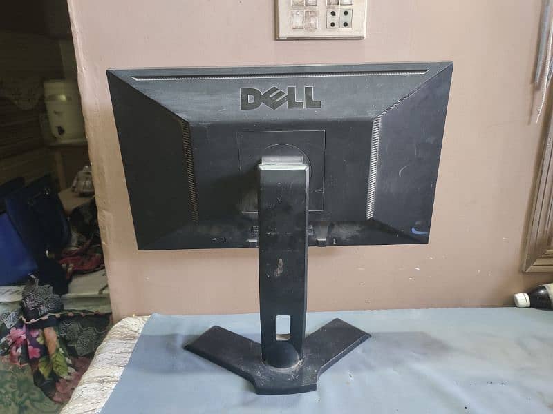 computer lcd 21' inch dell 2