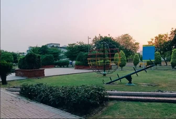 5-Marla Prime Location Plot On-Ground With Possession Available For Sale In New Lahore City 10