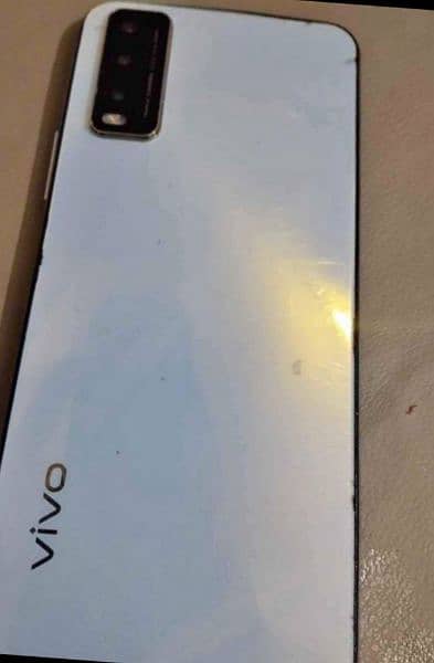 condition 10 by 10  model name Vivo y20 2