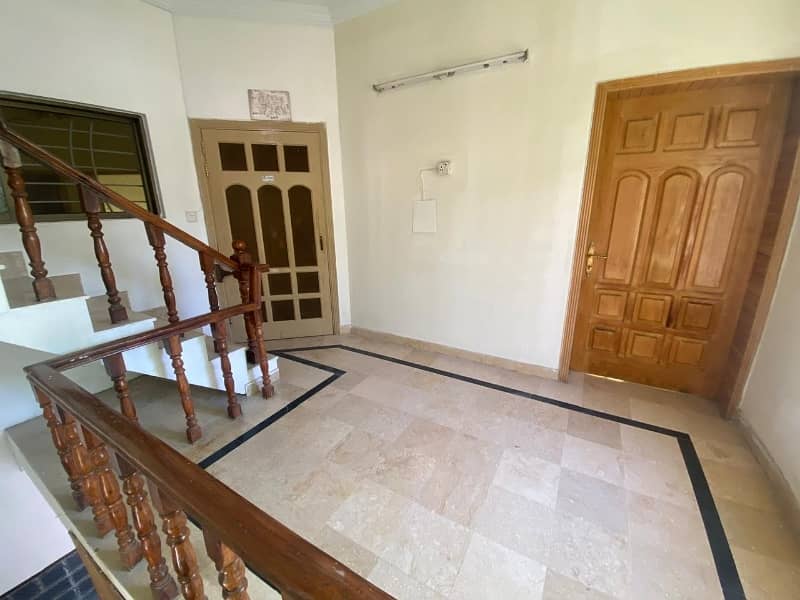 Upper Portion Sized 7 Marla Is Available For rent In E-11 10