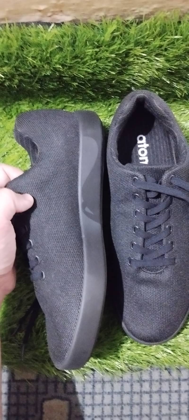 Atoms Model 000 Sneakers - Minimalist Comfort! 2