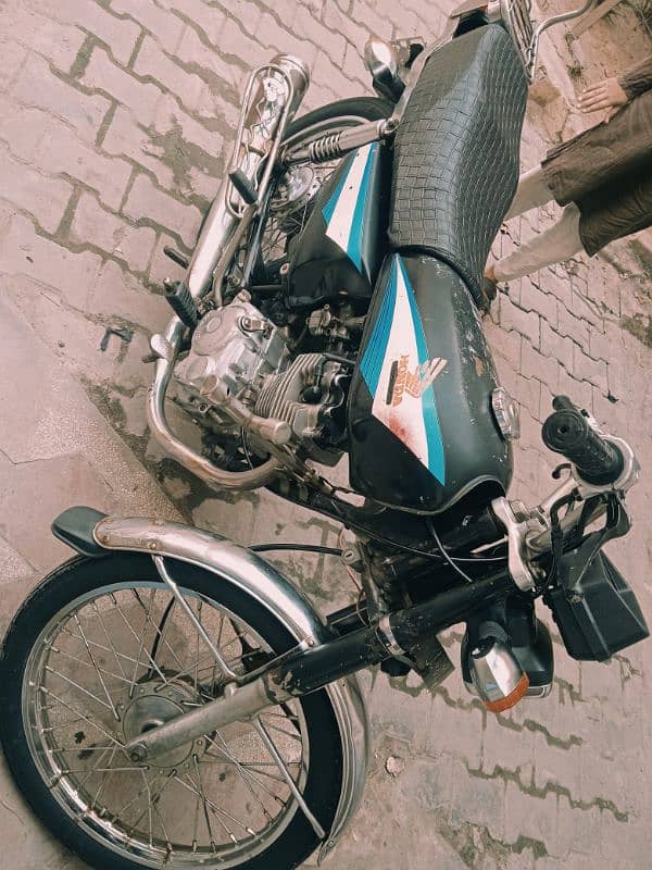 Cg125 Honda M/C for Sale in Just 50000 thousands Only 1