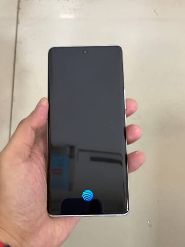 Vivo V40 White Color 1