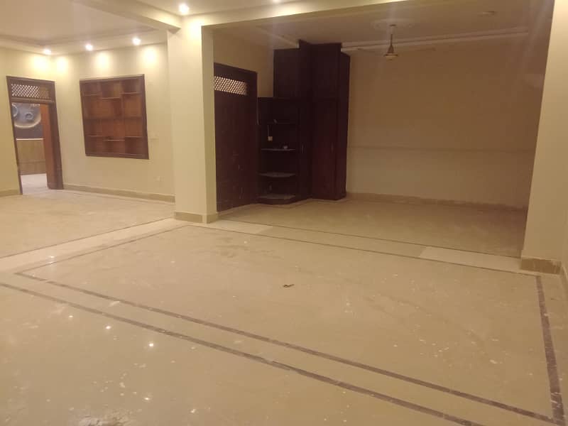 1 kanal outstanding 3 bedroom new renovated in model town D Block for rent 3