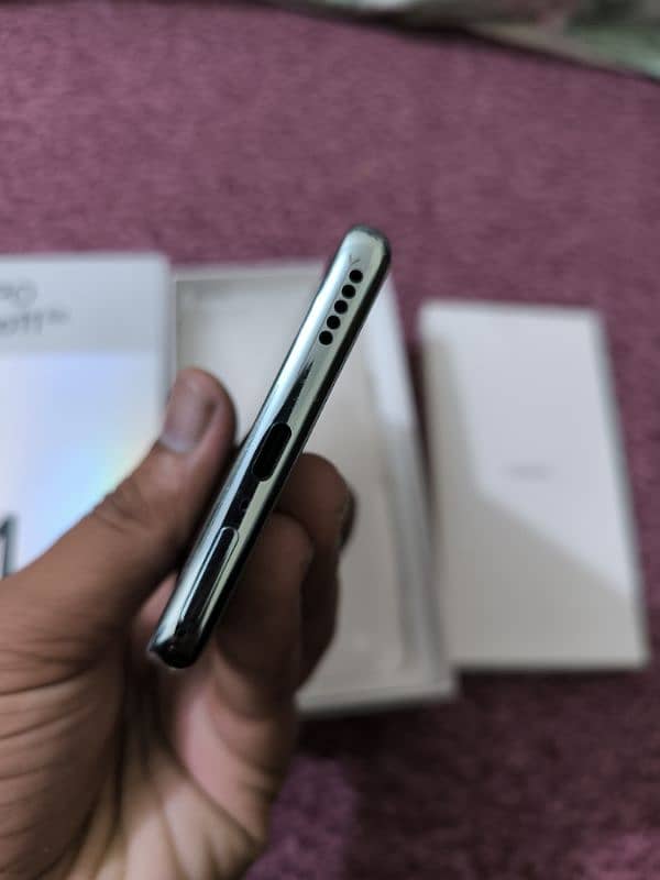 Oppo reno 11 5g 12/256gb Brand New Just Glass minor brake 5