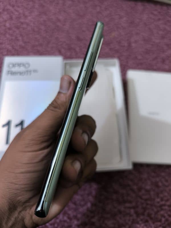 Oppo reno 11 5g 12/256gb Brand New Just Glass minor brake 6