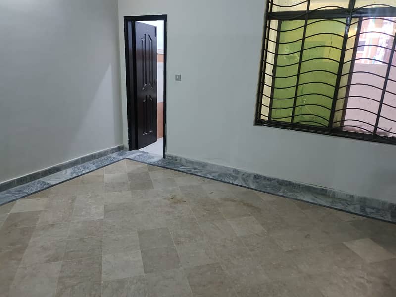 7marla ground floor house available for rent with gas Islamabad 6