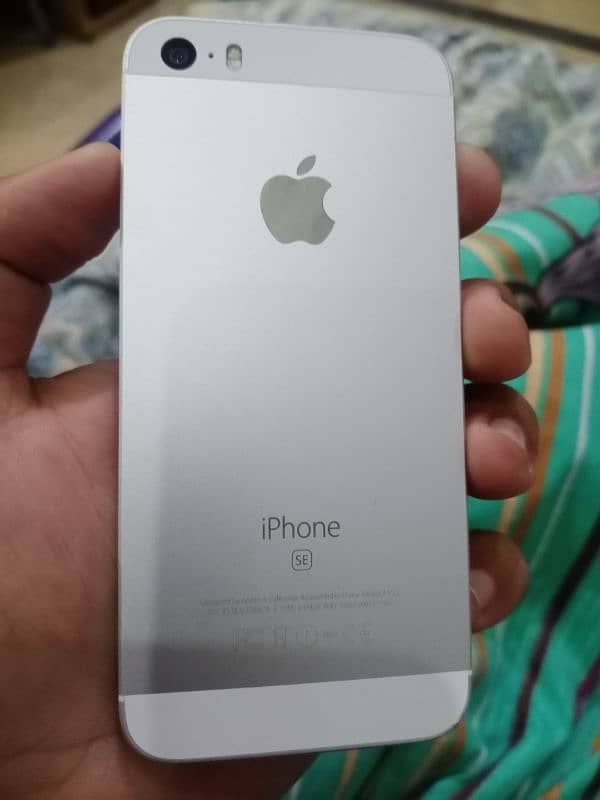 iphone SE 32GB Non PTA 5