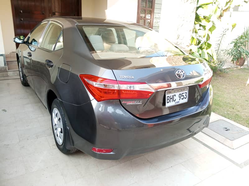 Toyota Corolla GLI 2016 Automatic Outclass Condition in DHA Karachi 9