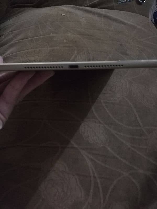 Apple ipad Air 2, 16 gb, like new 2